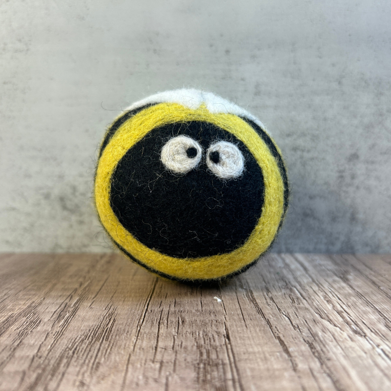 "Bee" Wool Dryer Balls
